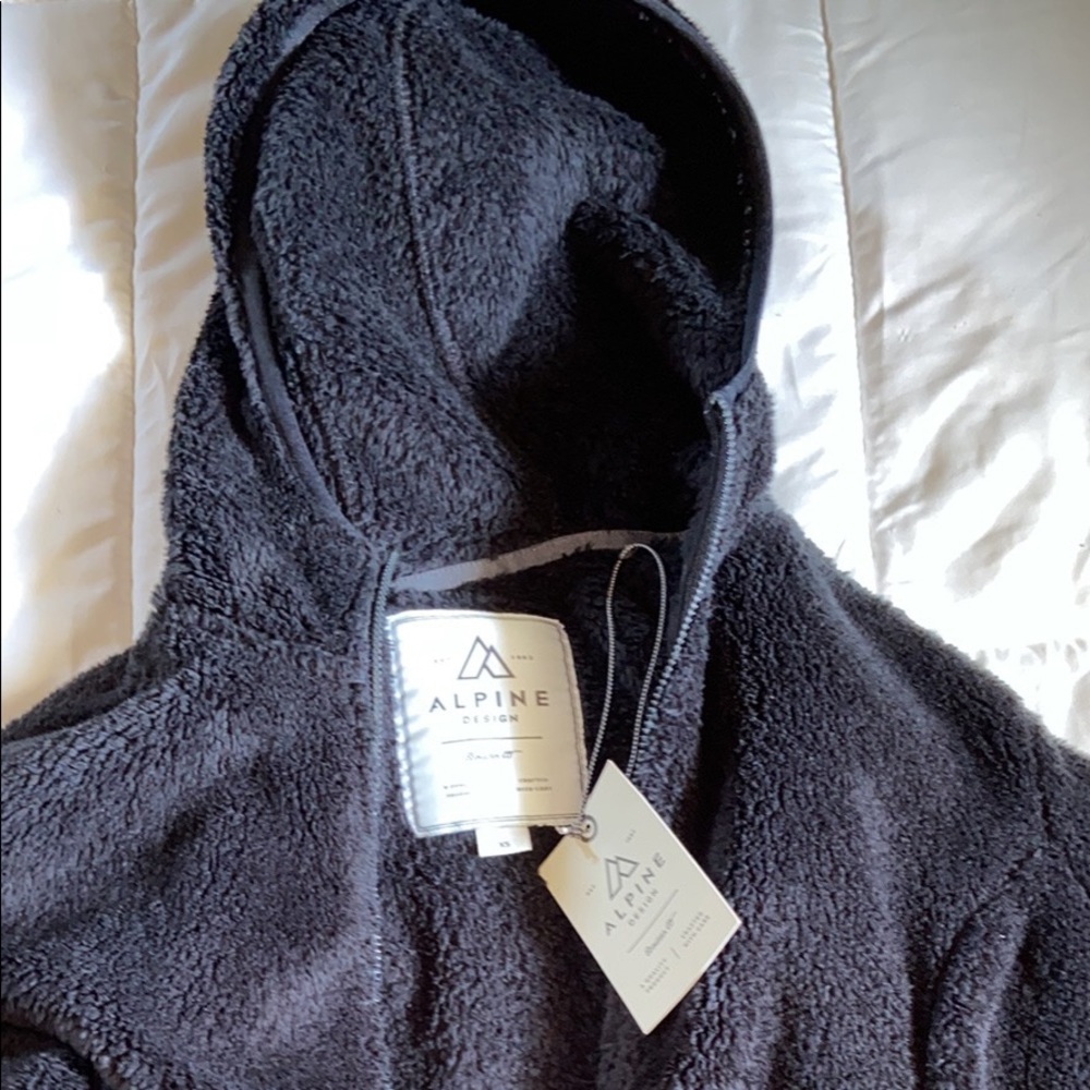 women’s alpine zip up jacket